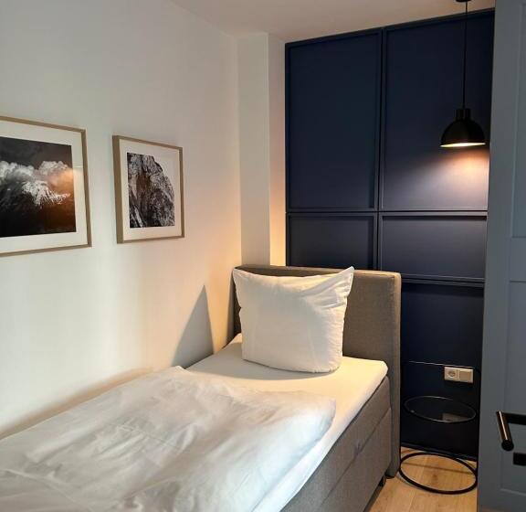 غرفة قياسية فردية لذوى الإحتياجات الخاصة, Zur Post Dabringhausen Contactless Self Check In