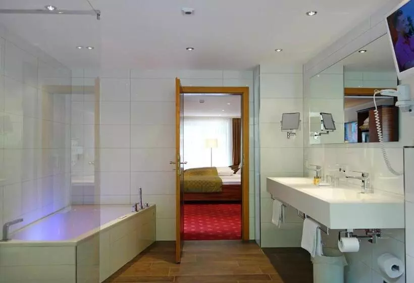 سوییت جونیور, Naturhotel Rügers Forstgut