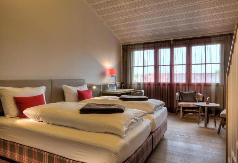 디럭스 룸, Zur Post