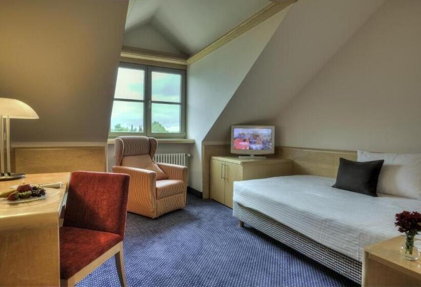 스탠다드 싱글 룸, Zur Post