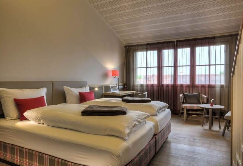 디럭스 룸, Zur Post