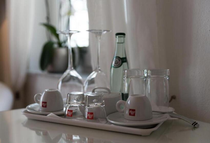 غرفة قياسية مطلّة علي البحيرة, Villa Seeschau   Adults Only