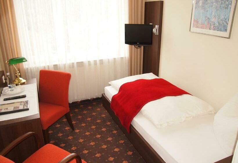 Quarto standart individual, Fidelitas