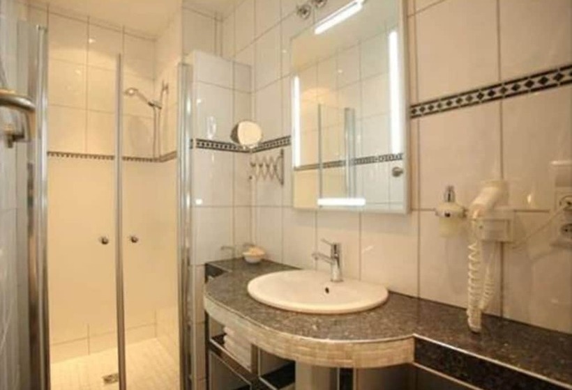 اتاق استاندارد, Burg Hotel Cochem