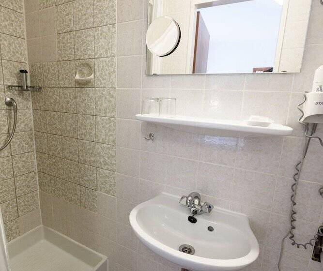 اتاق استاندارد, Burg Hotel Cochem