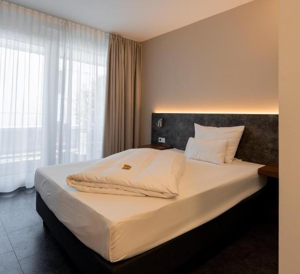 발코니 스탠다드 싱글 룸, Fairotel