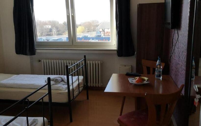 带共用浴室的标准房间, Gz Hostel Bonn