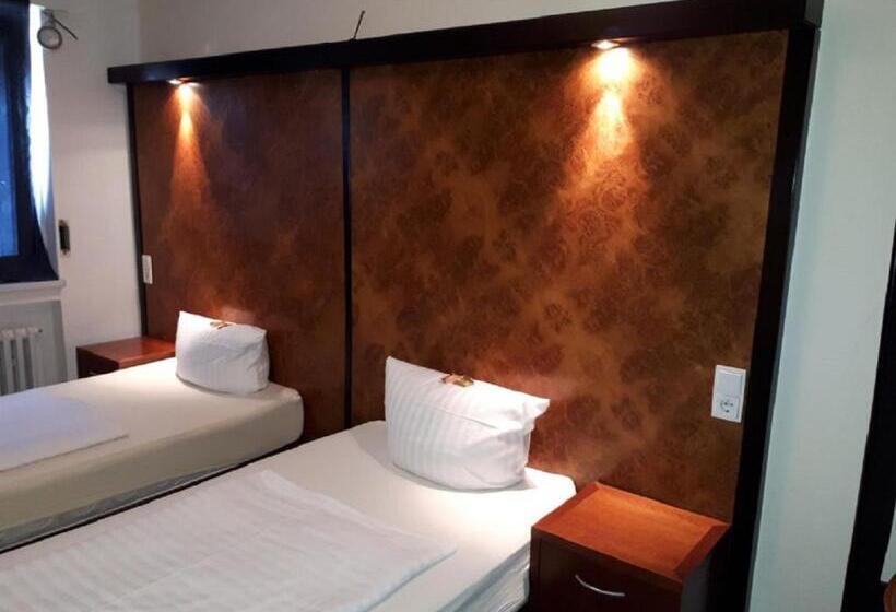 带共用浴室的标准房间, Gz Hostel Bonn