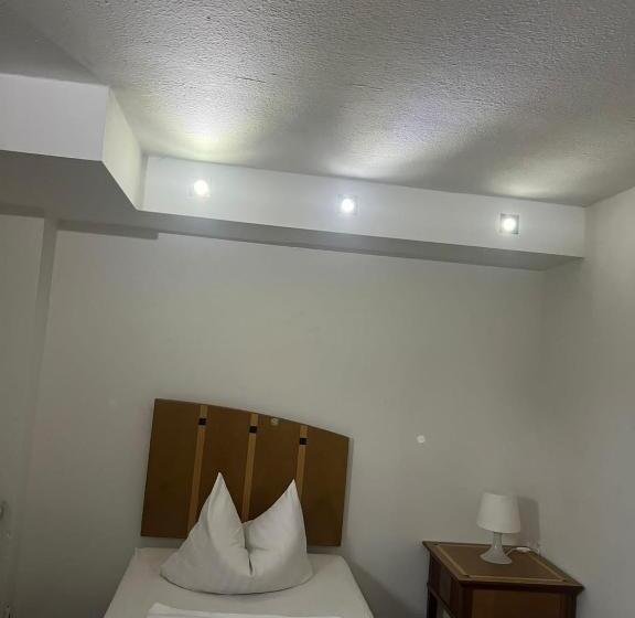 标准单人间共用浴室, Gz Hostel Bonn