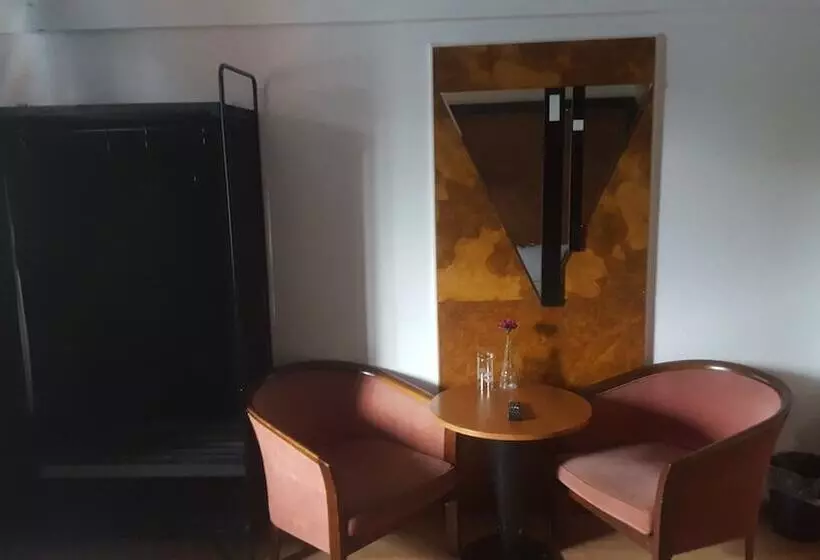اتاق استاندارد با سرویس بهداشتی مشترک, Gz Hostel Bonn