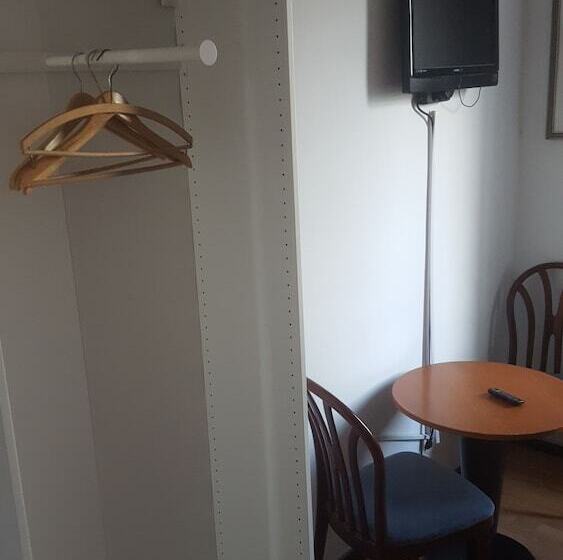 带共用浴室的标准房间, Gz Hostel Bonn