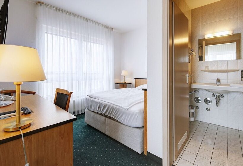 Номер Стандарт Индивидуальный, Airport Hotel Stetten