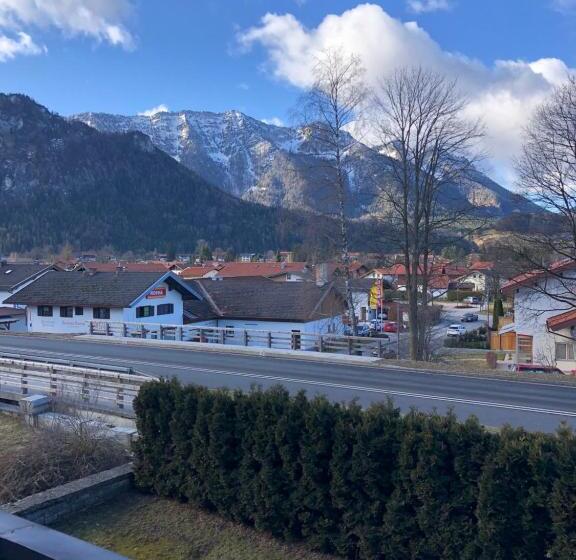 家庭间, Alpenhotel Gastager