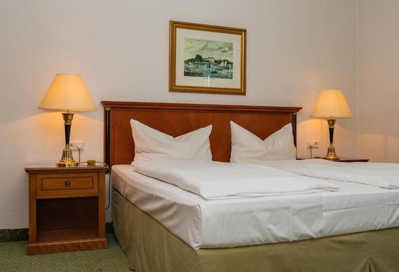 家庭间, Alpenhotel Gastager