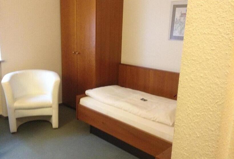 חדר סטנדרט יחיד, Am Bergl