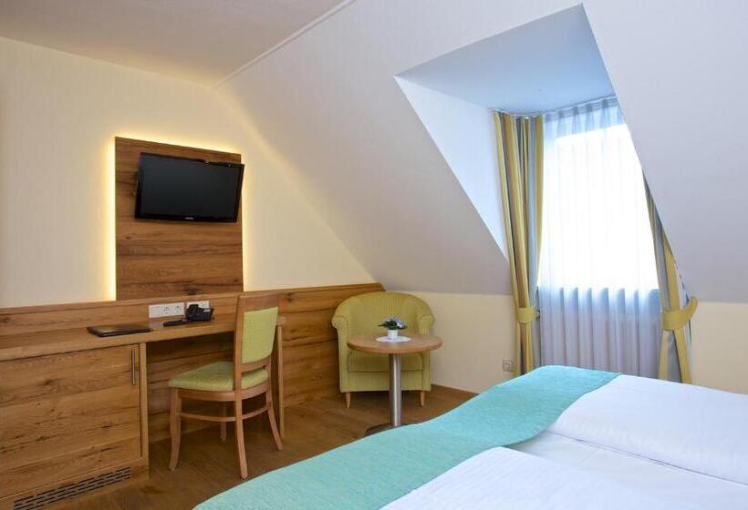 Номер Стандарт, Am Schloßberg