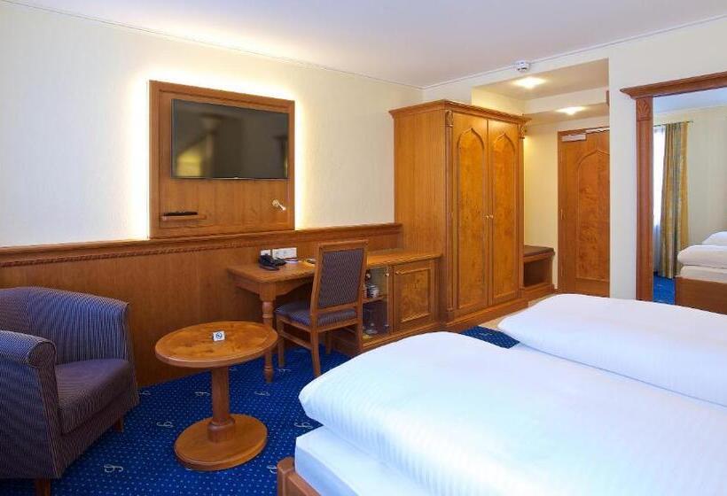 Номер Стандарт, Am Schloßberg