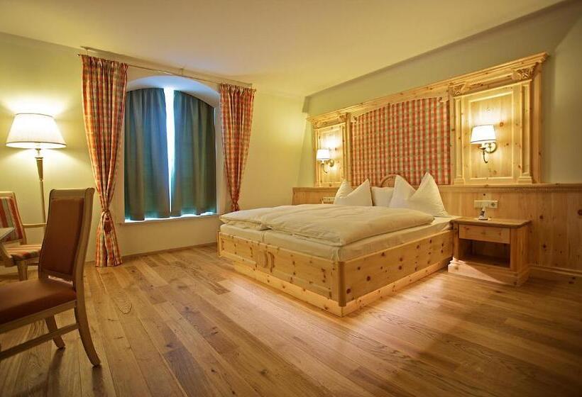 Номер Deluxe, Am Schloßberg