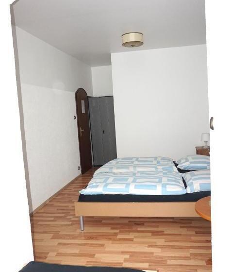 חדר סטנדרט, Artus