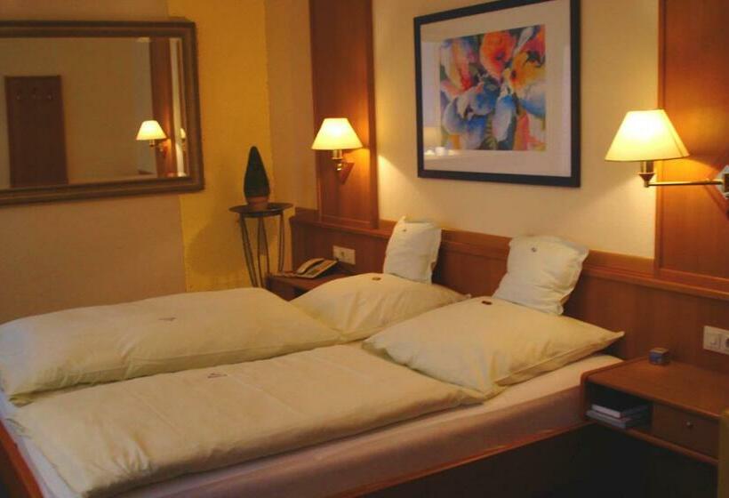 스탠다드 룸, Fürstenberg