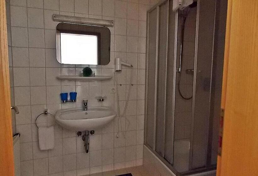 חדר סטנדרט לארבעה, Gasthof Goldener Stern