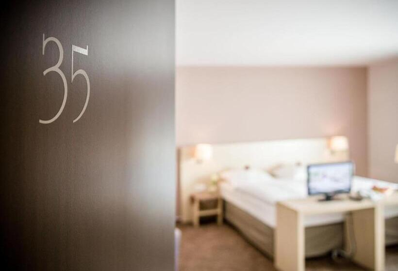 舒适型房间, Hilling