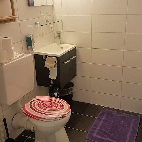 经典单人间, Leonhardihof