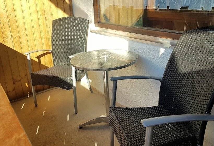 四人标准间, Leonhardihof