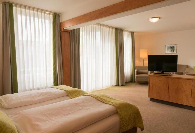 سوییت جونیور, Mingarden