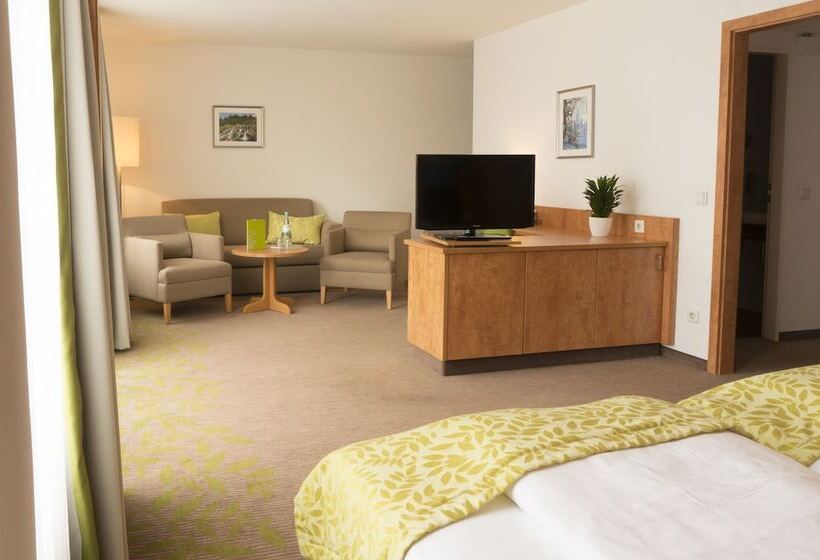 سوییت جونیور, Mingarden