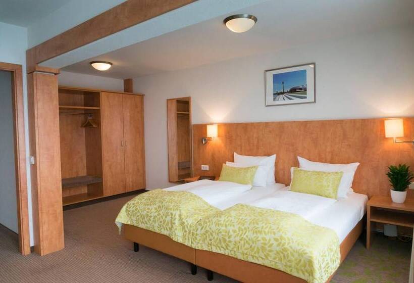 سوییت جونیور, Mingarden