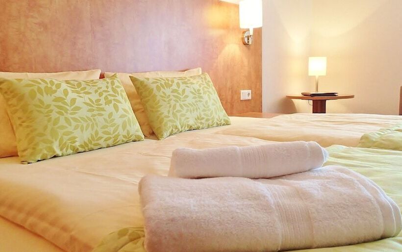 سوییت جونیور, Mingarden