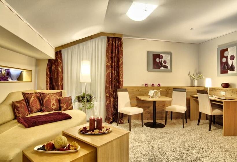 جناح سوبيريور, Neuhausl Superior