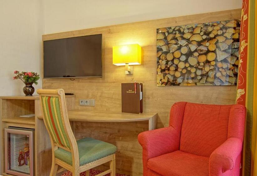 غرفة قياسية فردية, Neuhausl Superior