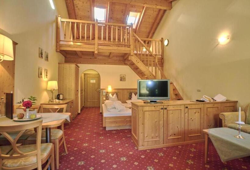 جناح عائلي, Neuhausl Superior