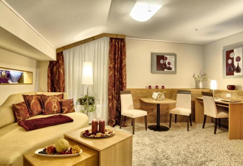 جناح سوبيريور, Neuhausl Superior