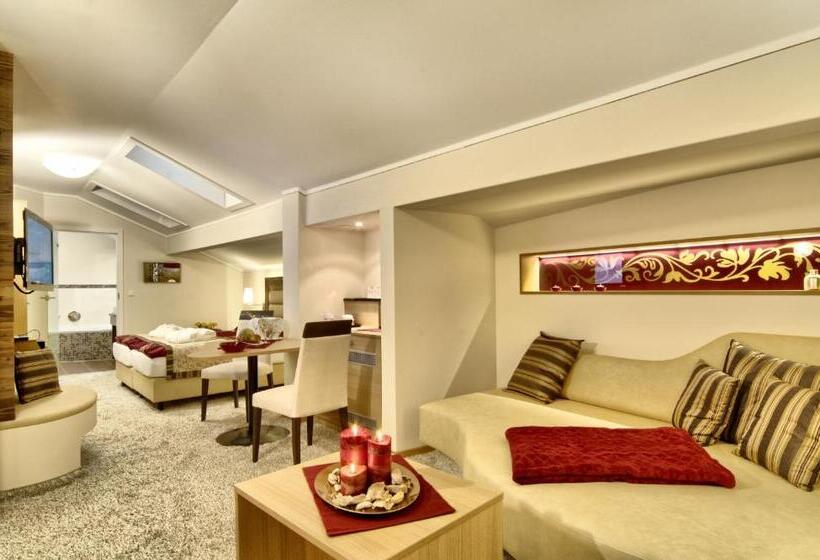 جناح سوبيريور, Neuhausl Superior