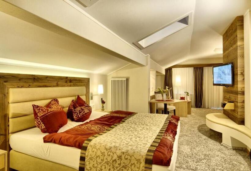 جناح سوبيريور, Neuhausl Superior