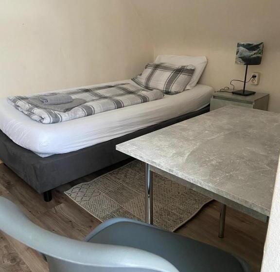 Standart Tek Kişilik Oda, Pension Bergseeblick