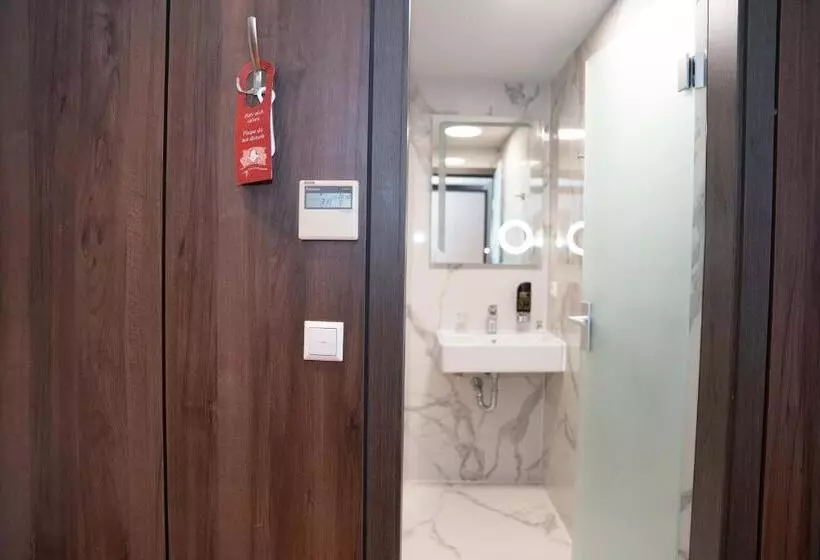 اتاق لوکس, & Restaurant Knote
