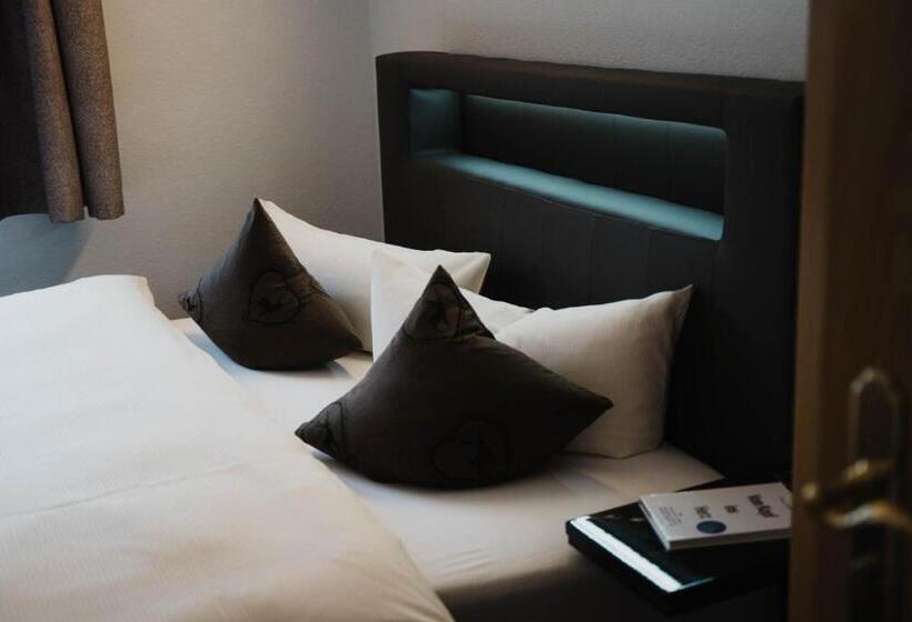 标准间, Rotgiesserhaus