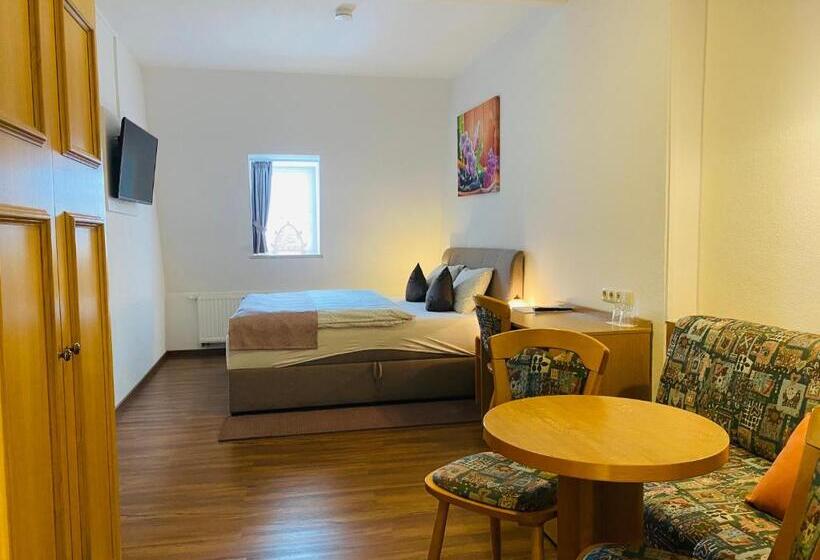 标准间, Rotgiesserhaus