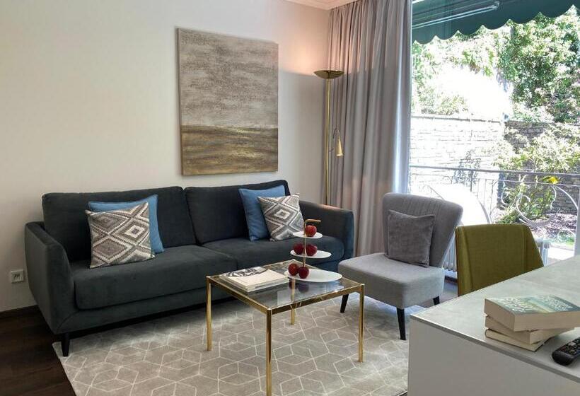 스탠다드 룸, Schlossberg