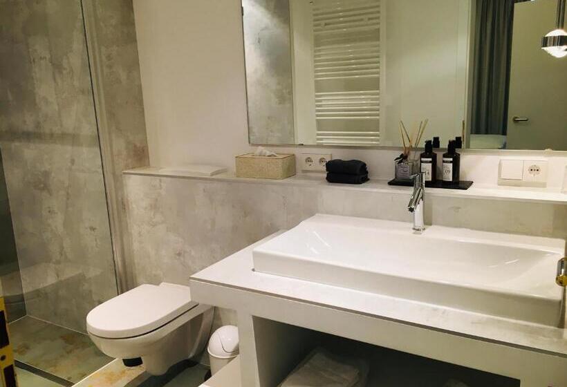 스탠다드 룸, Schlossberg