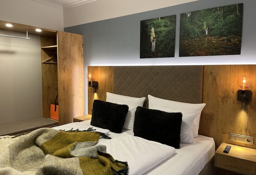 스탠다드 룸, Schlossberg