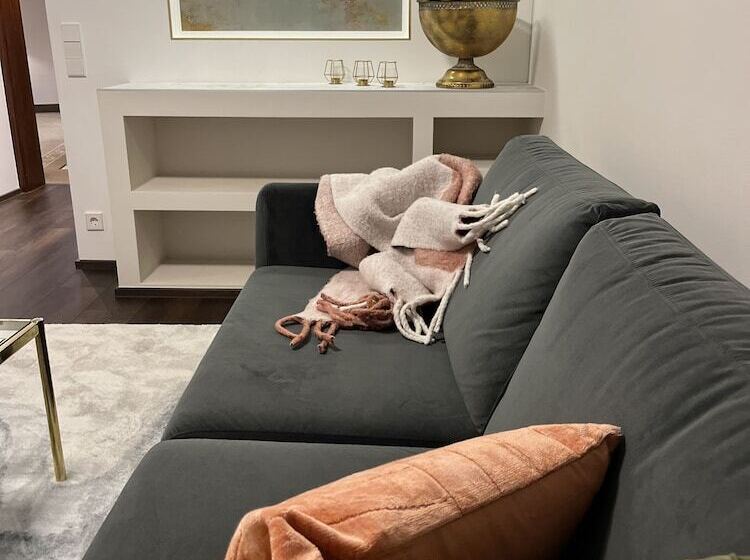 스탠다드 룸, Schlossberg