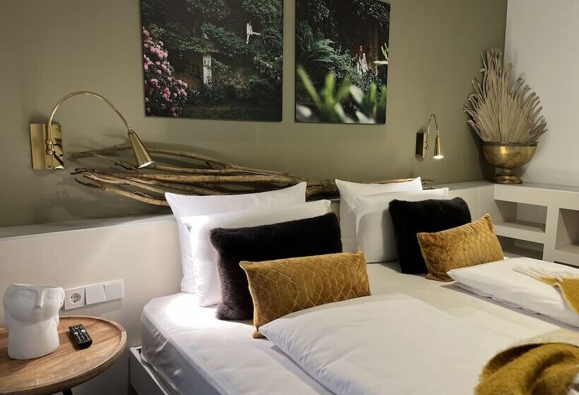 스탠다드 룸, Schlossberg