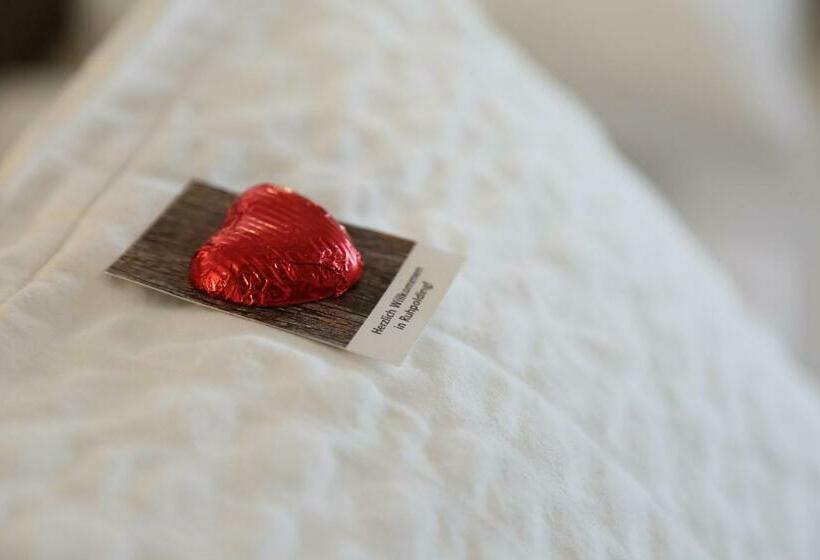 غرفة قياسية, Steffl Garni