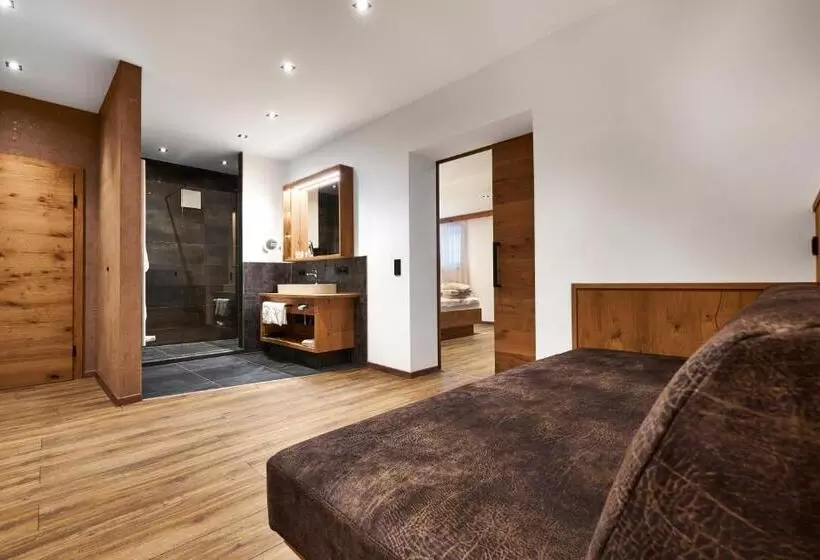 سوییت جونیور با بالکن, Wander  Und Aktivhotel Adam Bräu