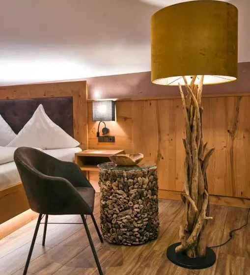 اتاق استاندارد با چشم‌انداز استخر, Wander  Und Aktivhotel Adam Bräu